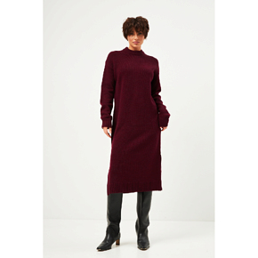 The dress is insulated Wear me