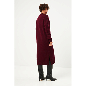 The dress is insulated Wear me