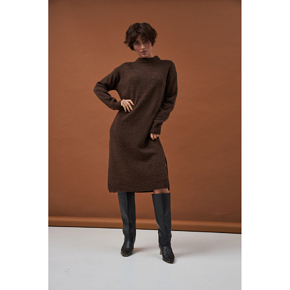 The dress is insulated Wear me