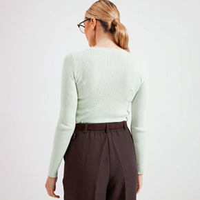 Long-Sleeve T-Shirt Wear me