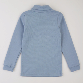 The turtleneck is insulated Lyalya
